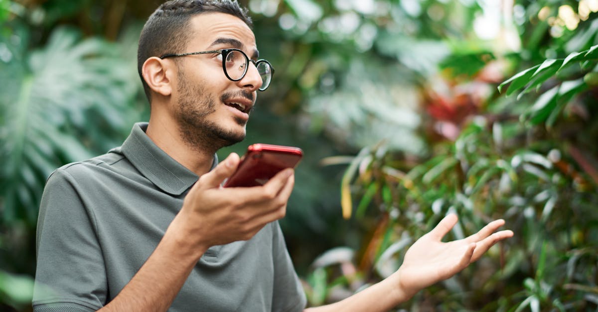 緊張しながらも会話に向き合う男性の姿勢は女性に好印象を与える