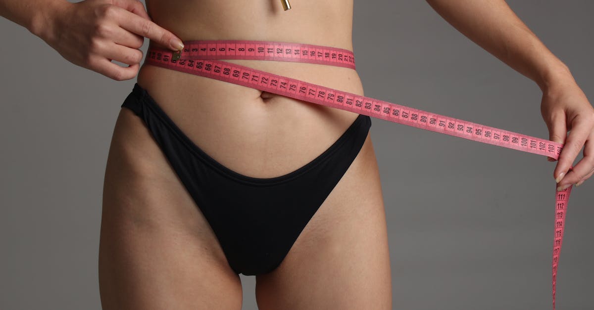 受講を通じて自己変革し自信を取り戻した男性の変化を象徴するイメージ