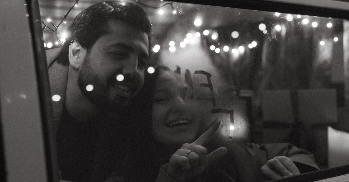 Ulike Air10と他社の家庭用脱毛器を比較している様子。機能・価格・効果の違いを表す図解風イメージ。