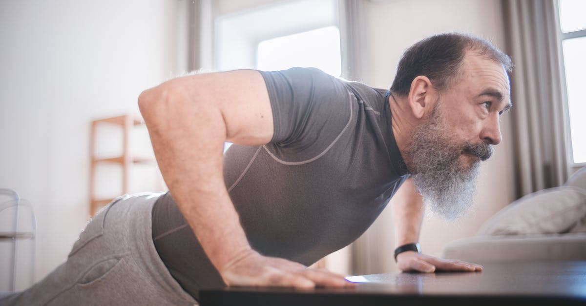 自宅でできる簡単な『ながら運動』で正月太りを解消する方法を紹介
