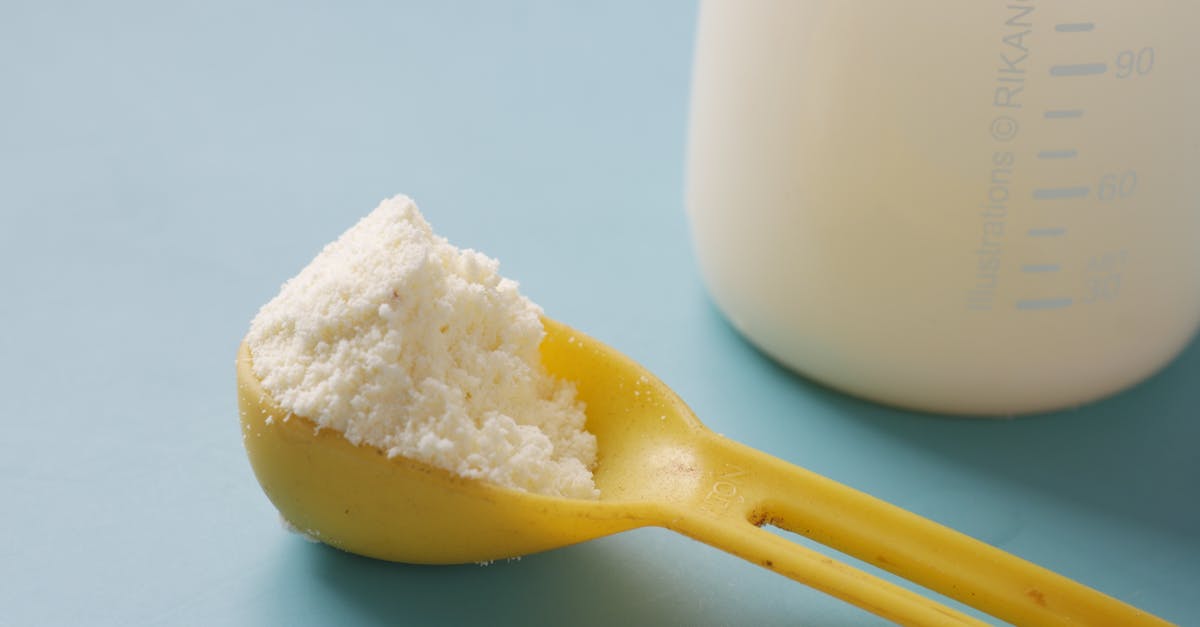 男性向けサプリメントの成分の種類や配合量を比較するイメージ図