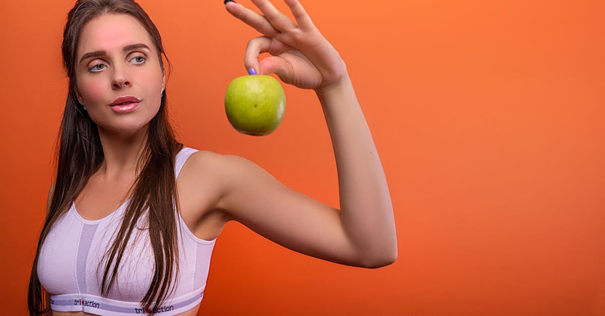 ウェルレコが提案する食べながら整えるライフスタイルの女性イメージ