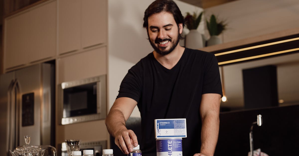 若い男性でもサプリメントでパフォーマンスを高める必要性を伝えるイメージ画像