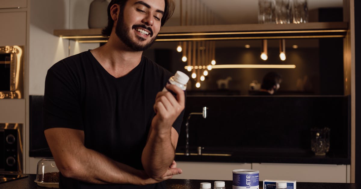 即効性と持続性のあるBLAZAR-αの処方メカニズムを示す図解的なイメージ画像