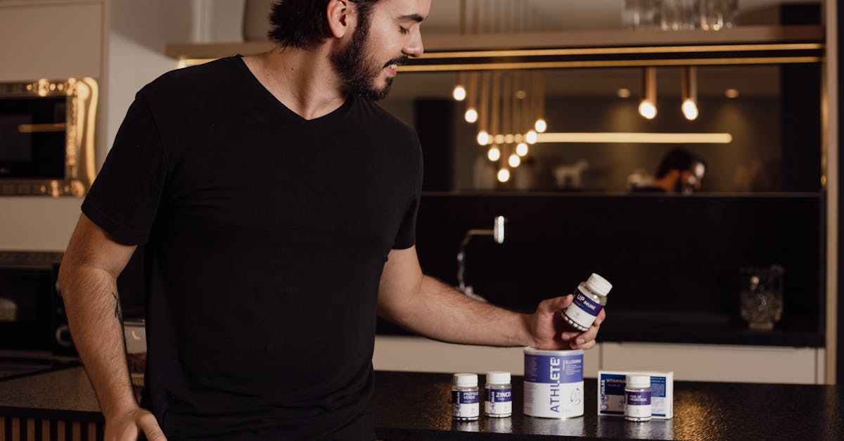 医師がギガンの効果と安全性をレビューしている様子