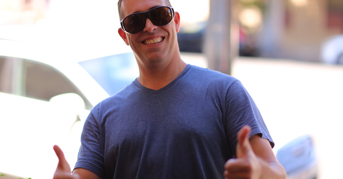 ギガンを使用して自信を取り戻した男性の笑顔