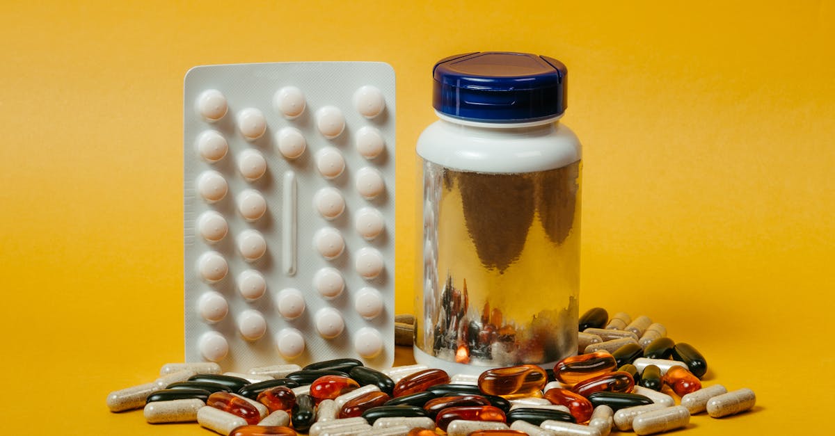 30代の男性がBLAZAR-αを使用して仕事の集中力が上がったことを表現するイメージ画像