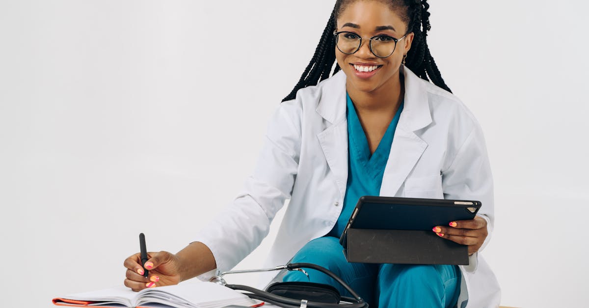 レバクリのメリットを示すアイコンやスマホを使ったED診療のイメージ画像