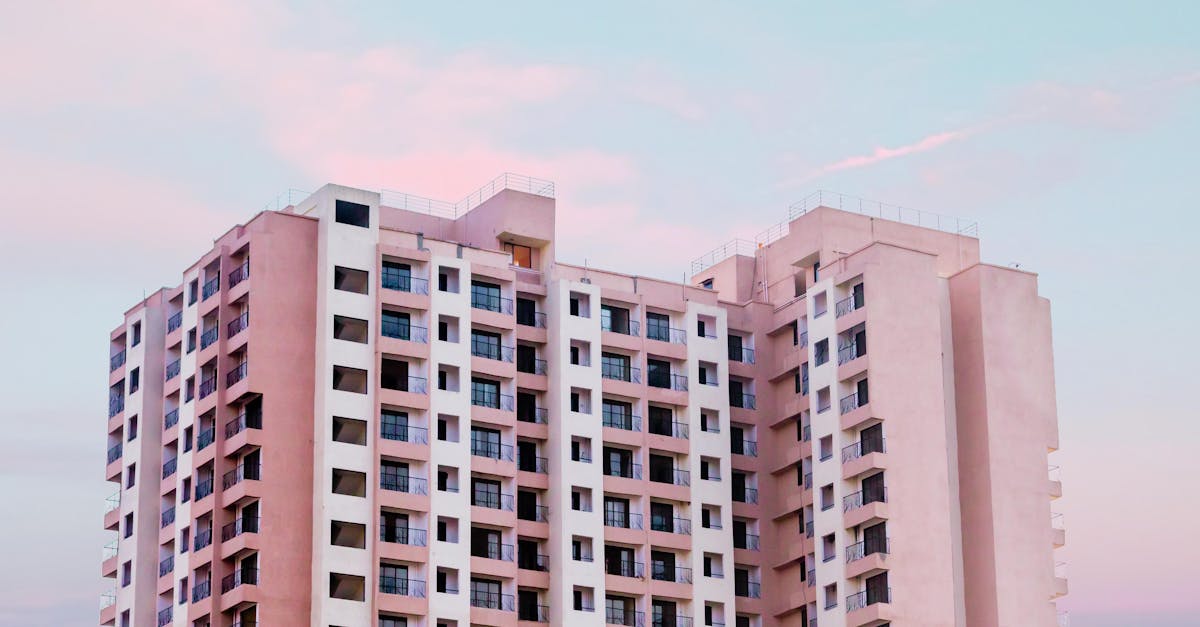 アデランス本社や店舗の外観イメージ（老舗企業の信頼感を表現）