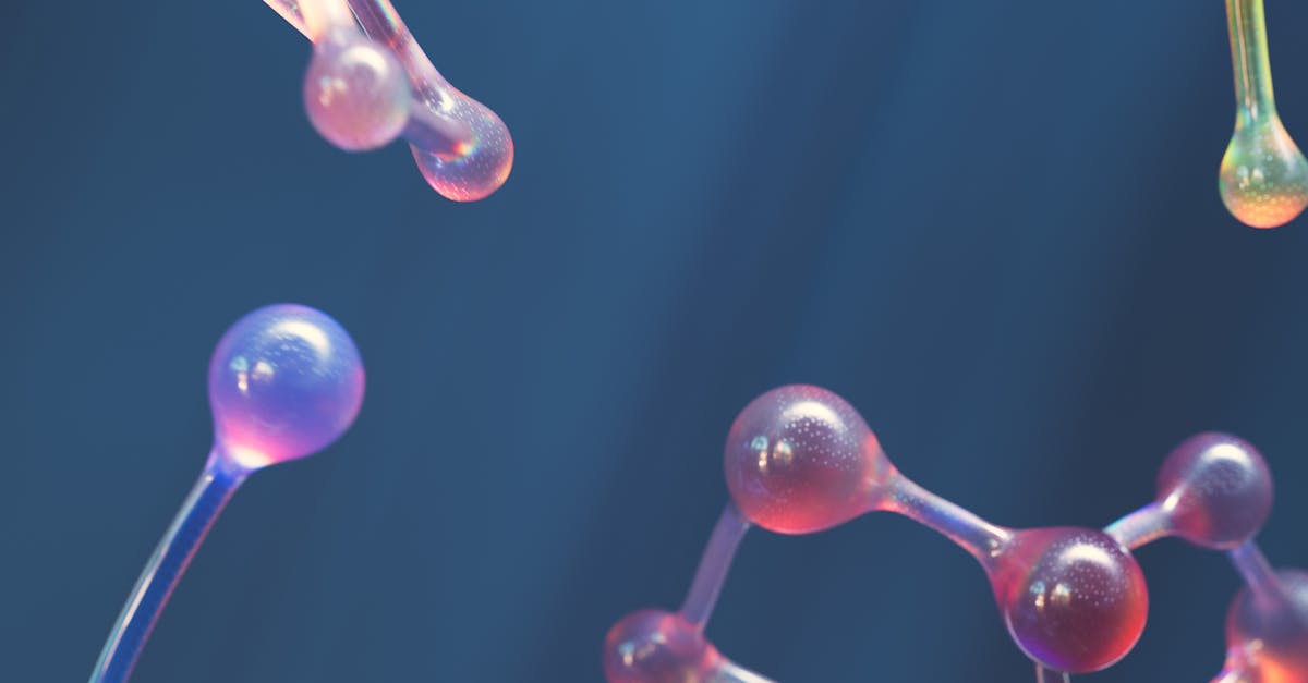 美容液の成分分子をイメージした透明な液体と分子構造。科学的でクリーンな印象のビジュアル。