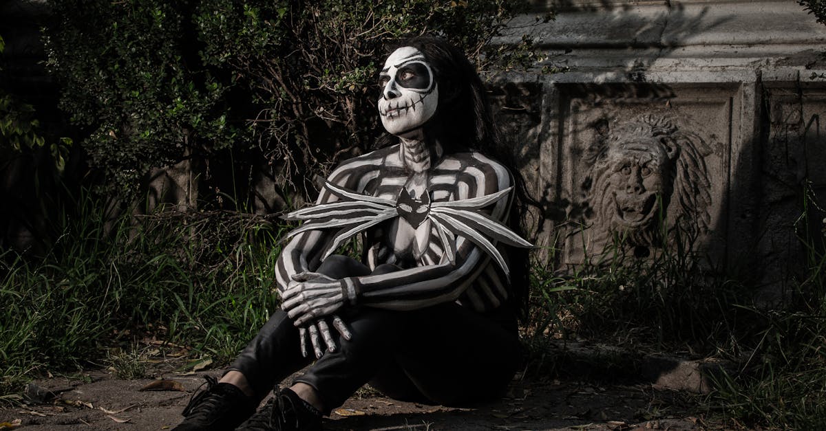 トリピュア使用前後の体型変化を示すビフォーアフター画像。個人差のイメージを表現。