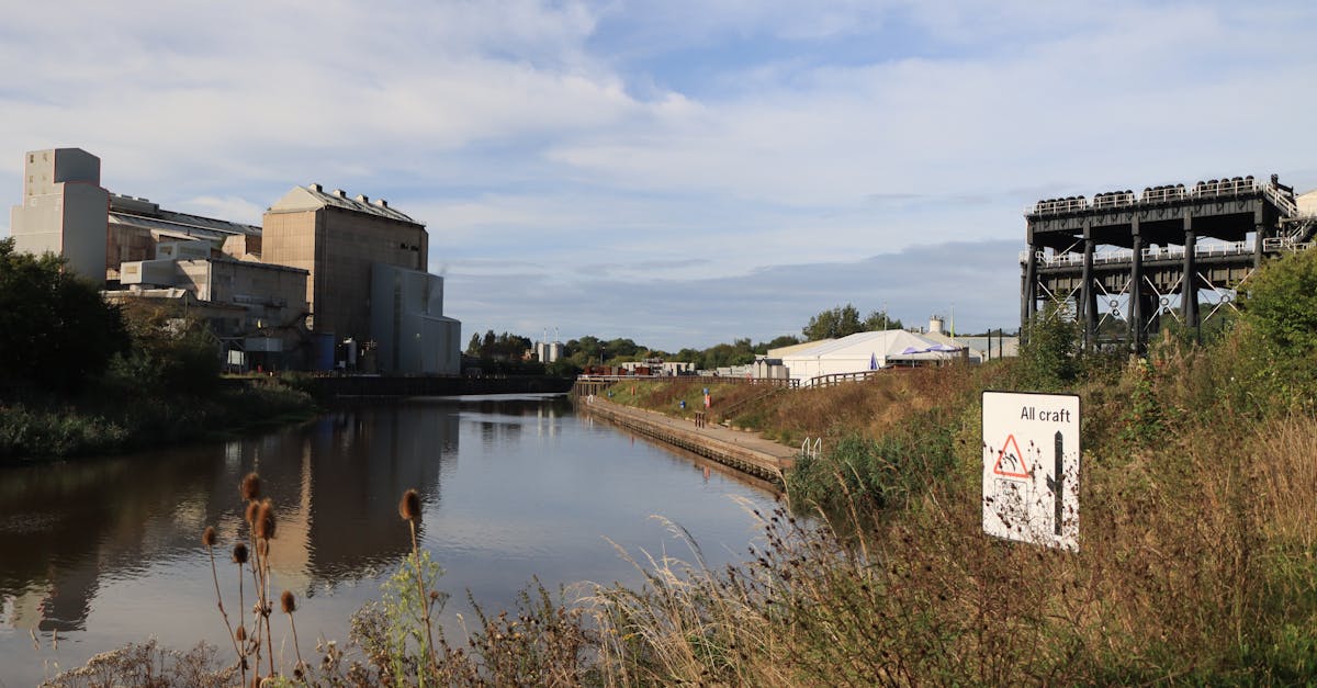 GMP認定を受けた国内サプリメント製造工場の衛生的で安全な環境のイメージ画像