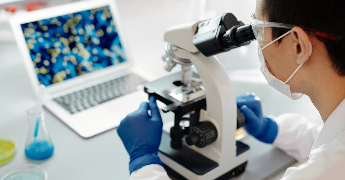 トリピュアの主成分を科学的に分析する研究イメージ。脂肪燃焼と代謝促進のメカニズムを検証。