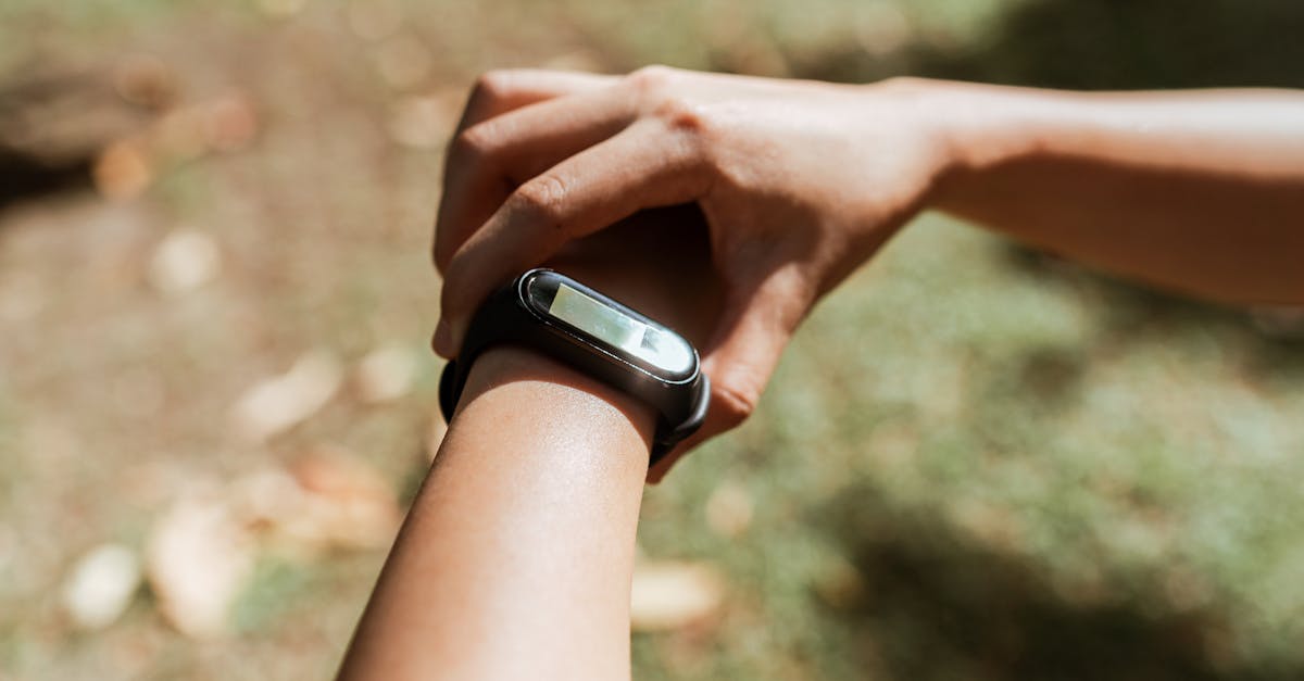 ワンタッチで装着できる簡単なスマートリングの利用シーン