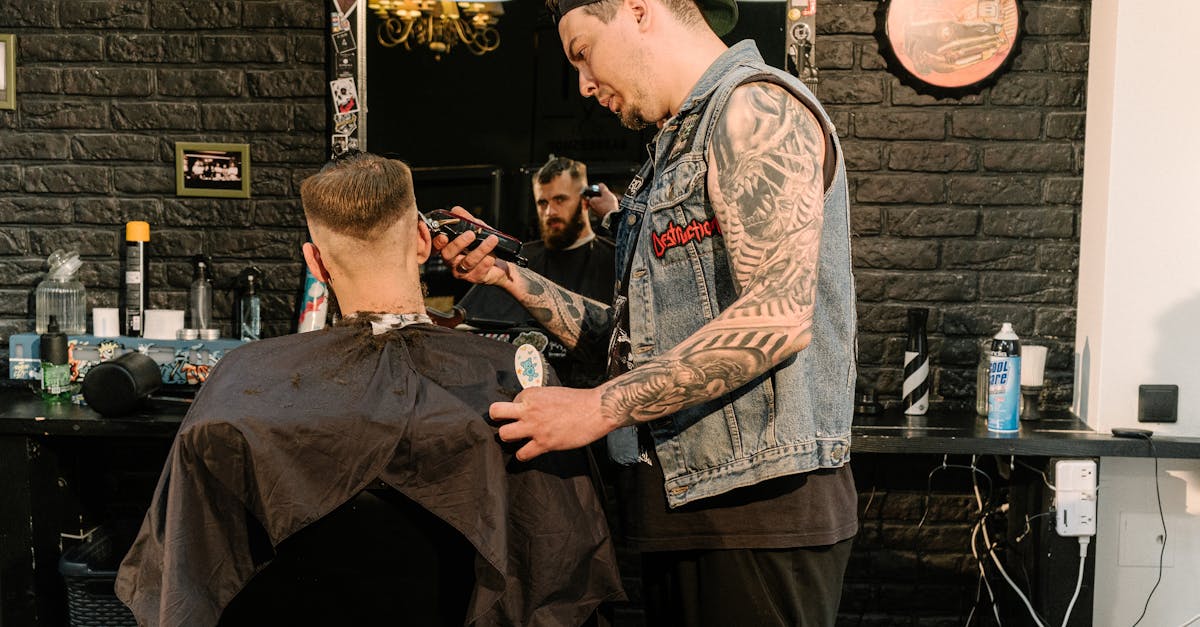 メンズ専門脱毛サロンで施術を受ける男性客のイメージ