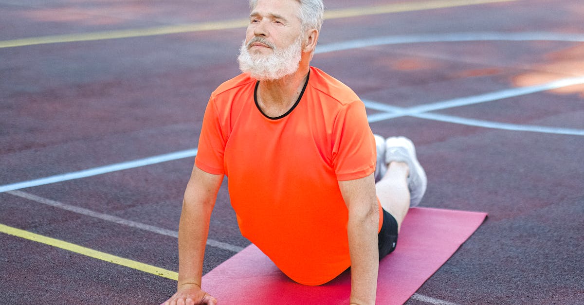 50代の男性がBLAZAR-αで若々しさを取り戻し元気に生活している様子のイメージ画像
