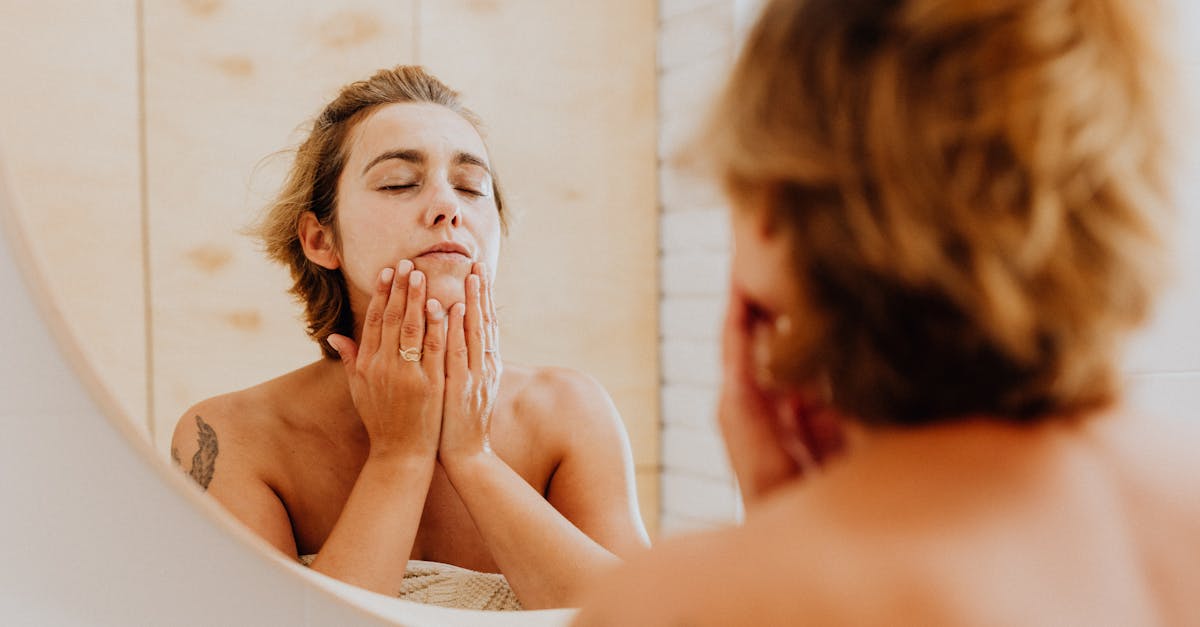 脱毛に向けて一歩を踏み出そうとしている男性のイメージ画像