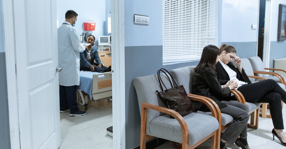 治療前の不安や悩みを抱える男性。MSクリニック訪問前の葛藤。