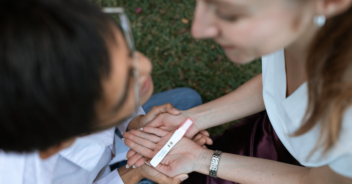 持続的に健康効果を感じる人々のライフスタイルを表すイメージ