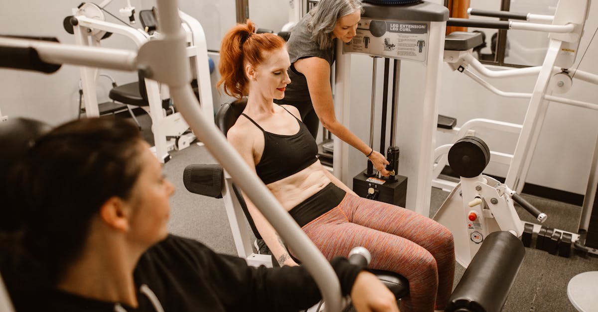 更年期にストレスや睡眠トラブルを抱える女性のイメージ