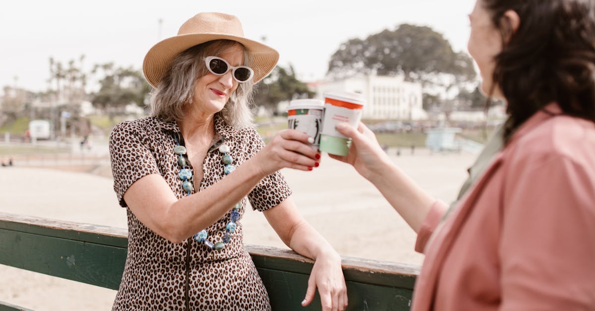 女性ホルモンの乱れによる自律神経の不調を感じる女性