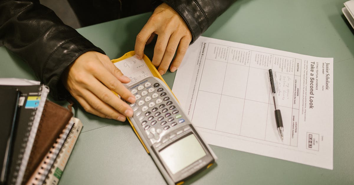 アデランスと他社の増毛技術の違いを示すイメージ図