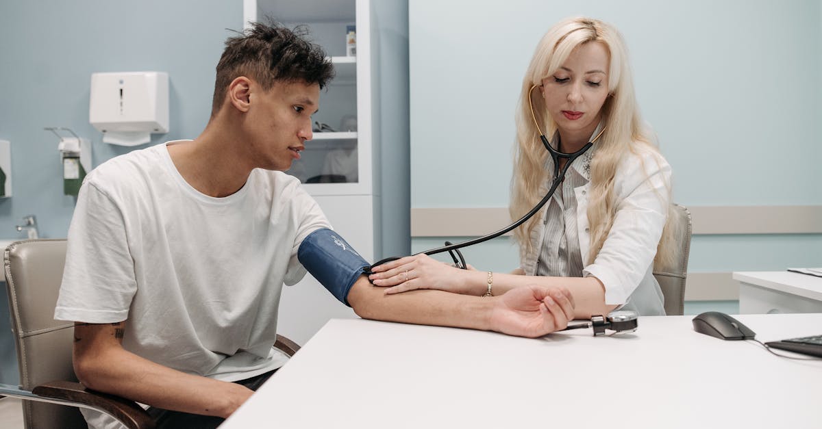 医師が監修する妊活ゼリーの開発現場の様子