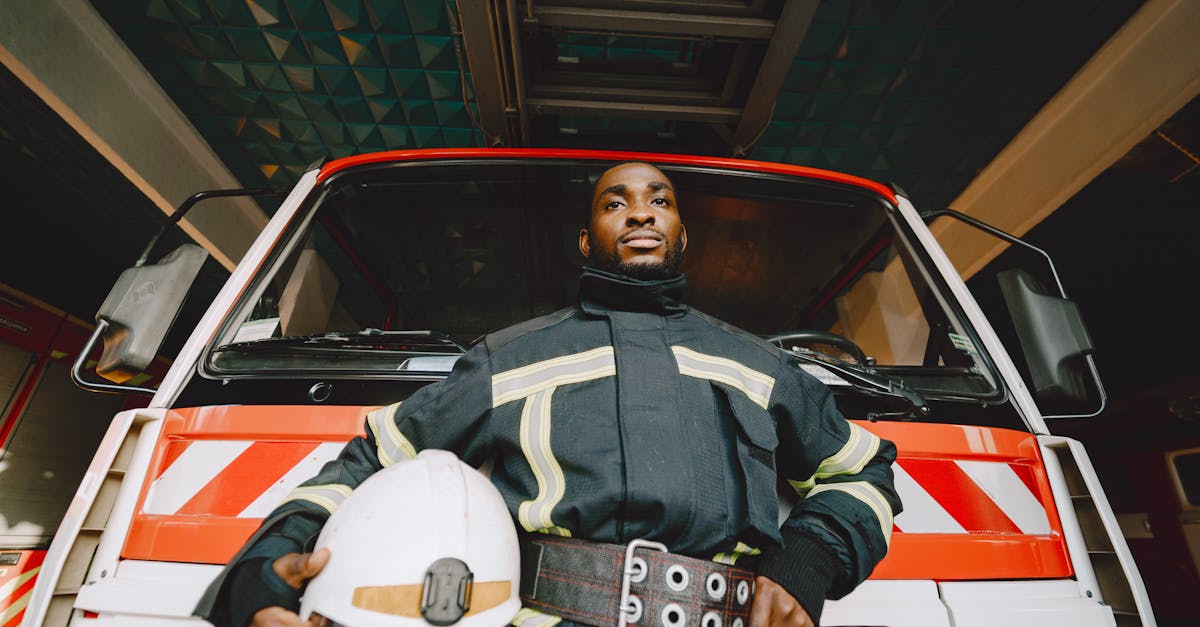 複数の増毛サービスを比較しているイメージ画像（アデランスと他社）