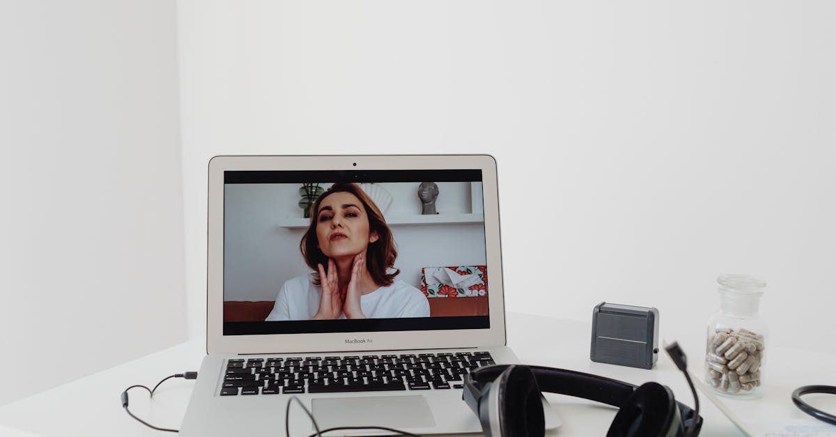 今後のルナドクターの展望とフェムテック業界への貢献を示すビジュアル