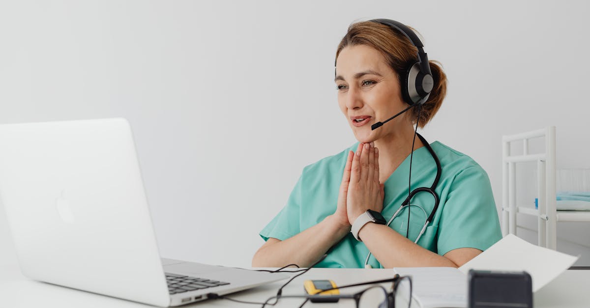 オンラインEDクリニック『レバクリ』のロゴやサービスイメージを表現した画像