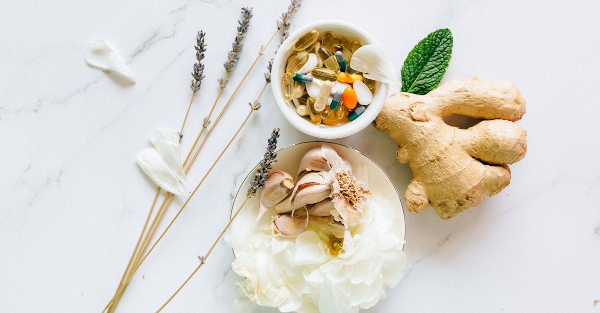 自然成分と医薬品の違いや限界を比較する図解イメージ