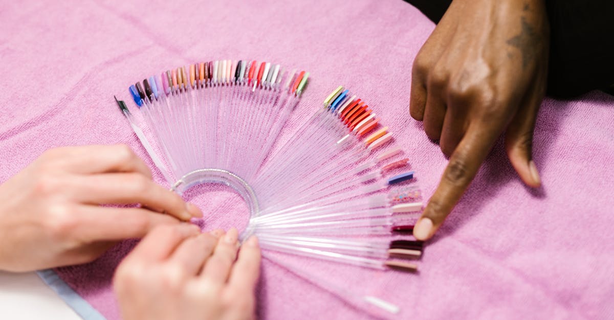 増毛体験の対象者がカウンセリングで施術内容を検討している様子