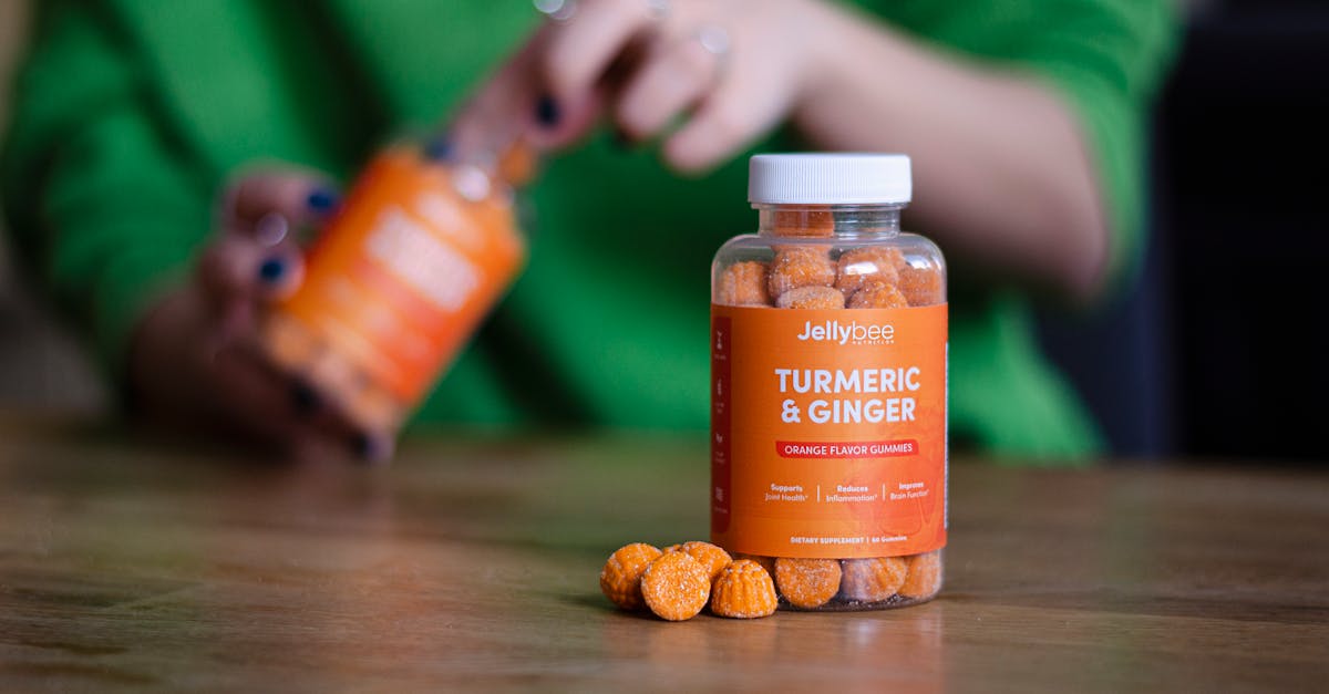 マカサプリに満足できず悩む中年男性のイメージ