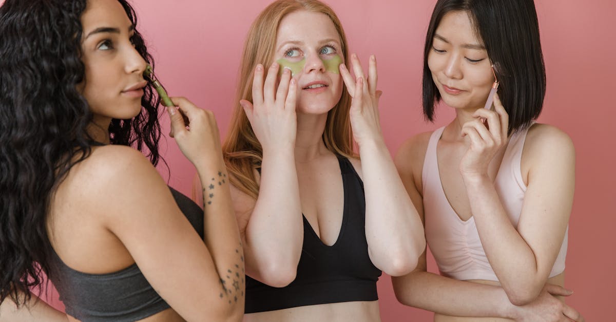 湘南美容クリニックの根こそぎ脱毛に満足して笑顔の女性