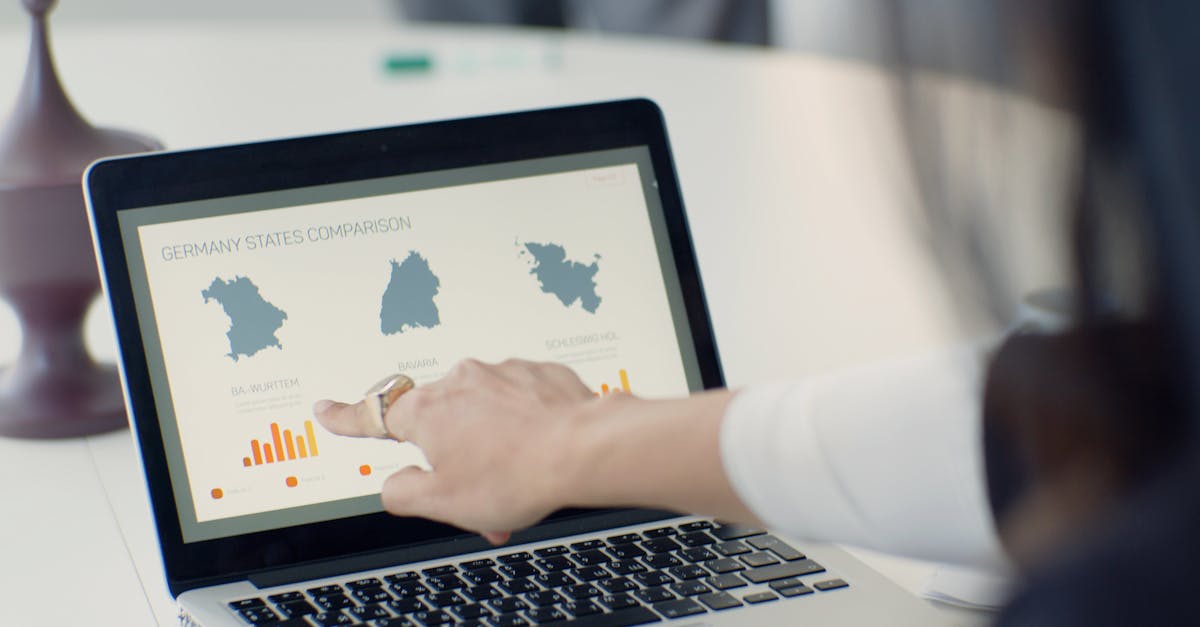 トリピュアと他のダイエットサプリの比較表。成分の相乗効果とクリーンな処方が特徴。