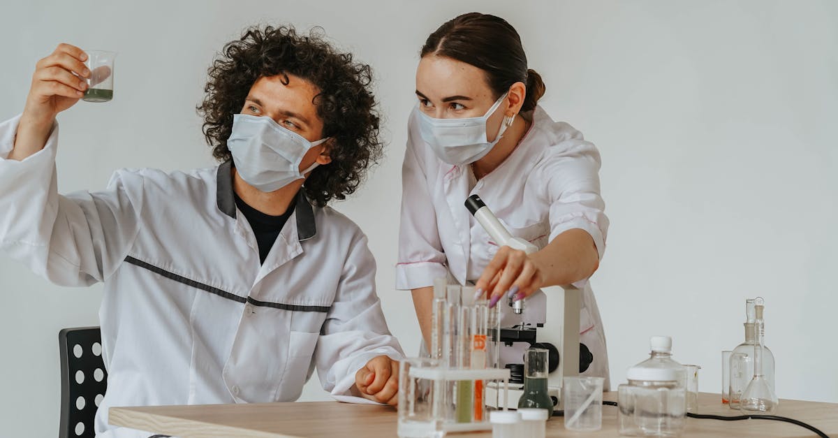 長年の施術実績によりコストダウンを実現している様子