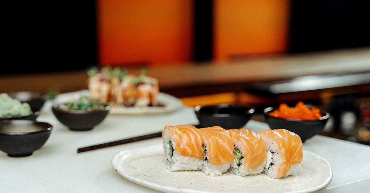 クラチャイダムとマカの栄養成分や男性活力への作用を比較した表やイラストのイメージ画像