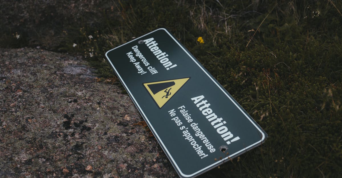 非公式ルートの転売品リスクを警告するイメージ。正規品との違いを強調する視覚的ビジュアル。